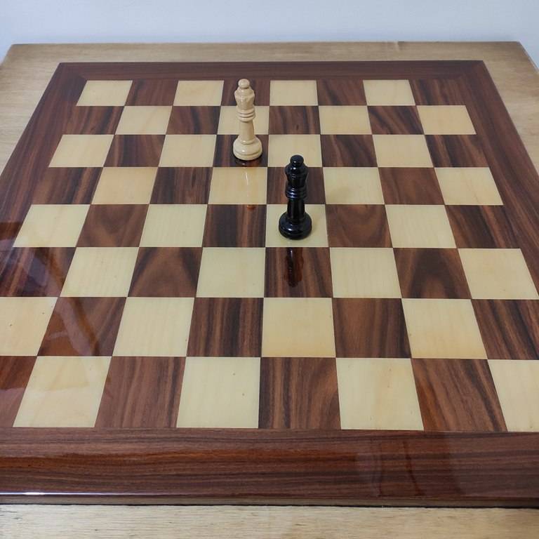 Tabuleiro de Xadrez de Madeira - Wooden Chess Board 