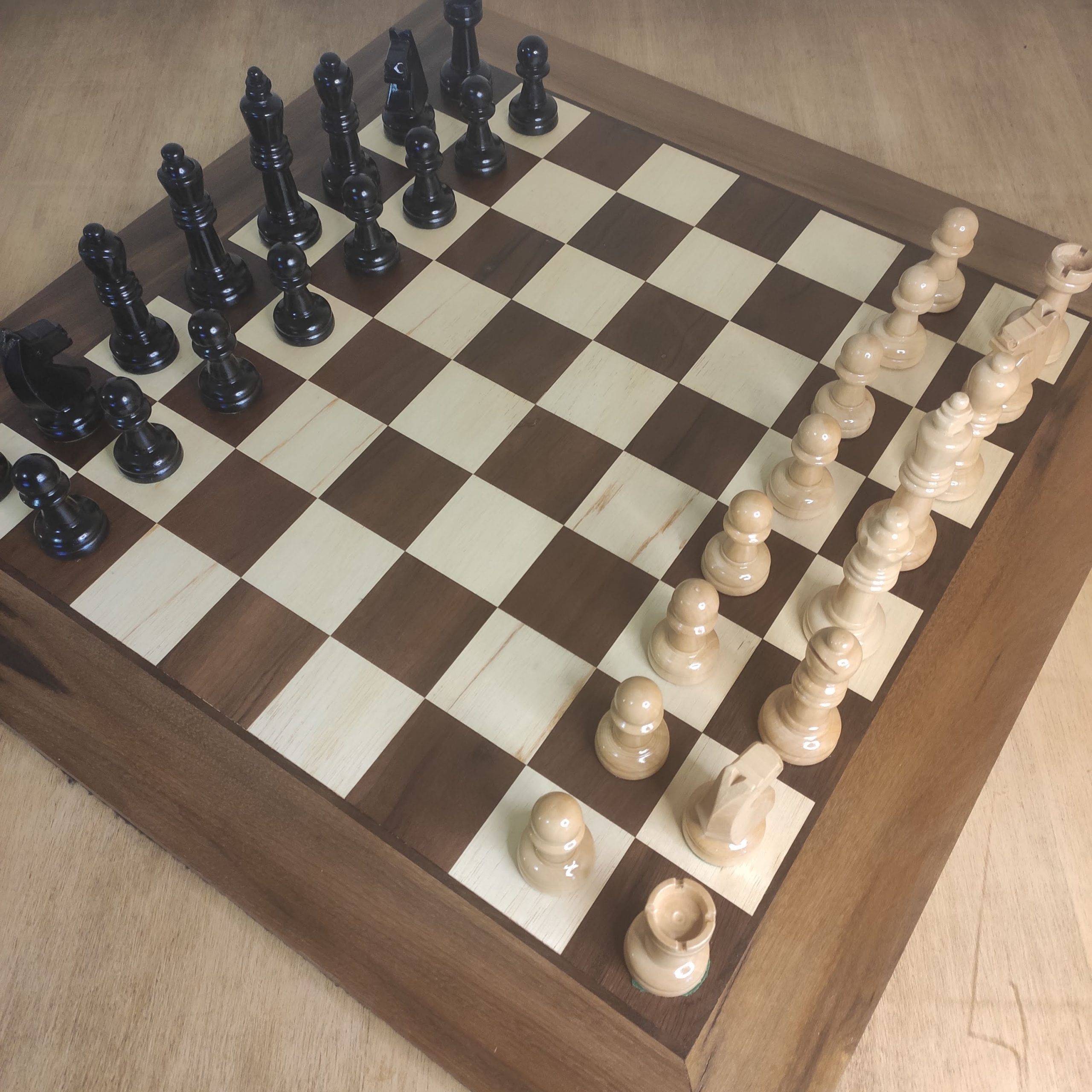 Tabuleiro de xadrez - Hobbies e coleções - Ceilândia Norte